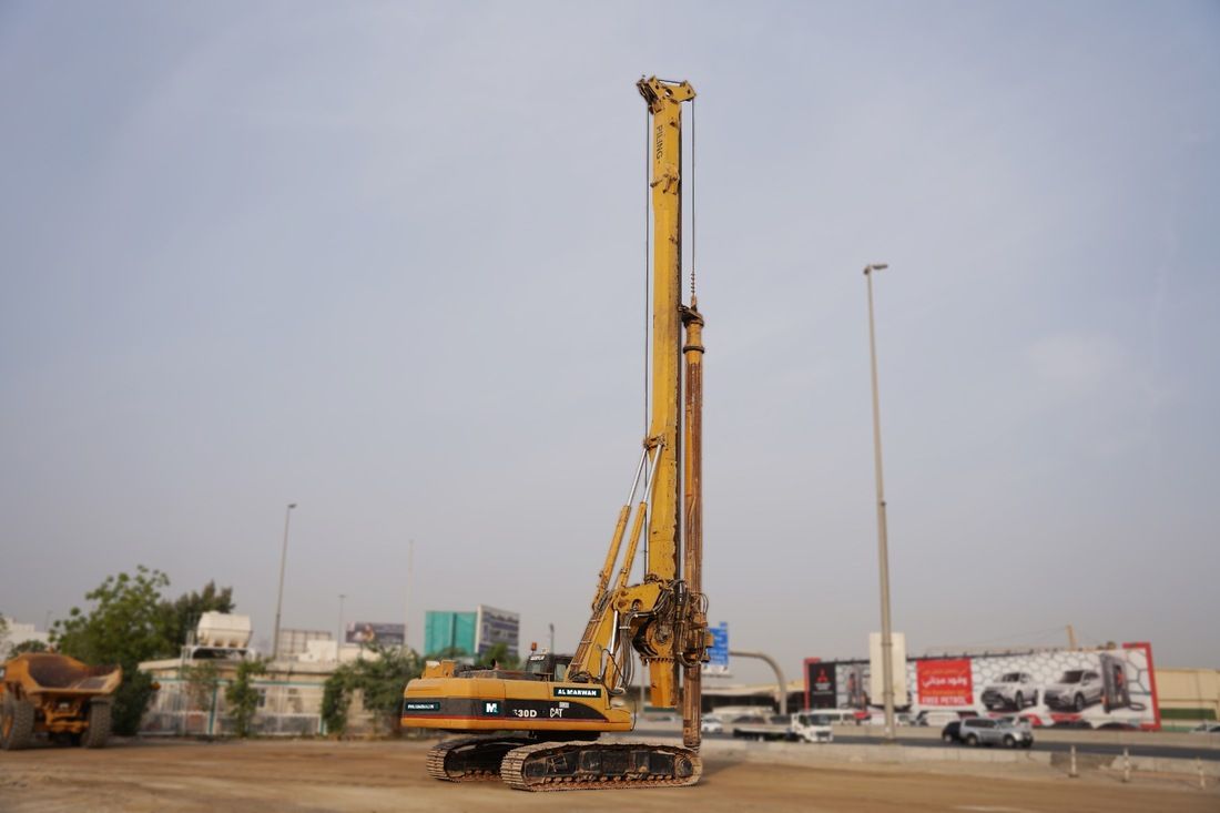 Cat Rig Machine Used Caterpillar 330D Drilling Rig for Sale 2007 | Al Marwan