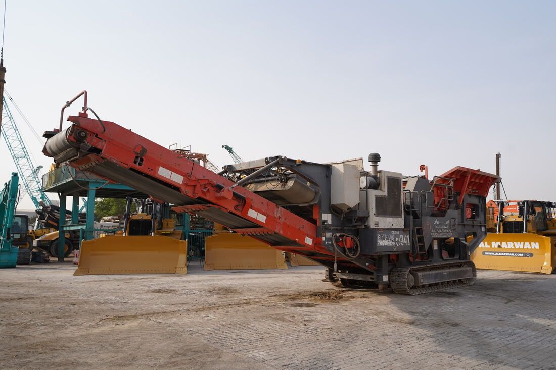 Rent Jaw Crusher Screener 37ton