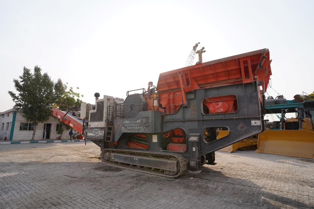 Rent Jaw Crusher Screener 37ton