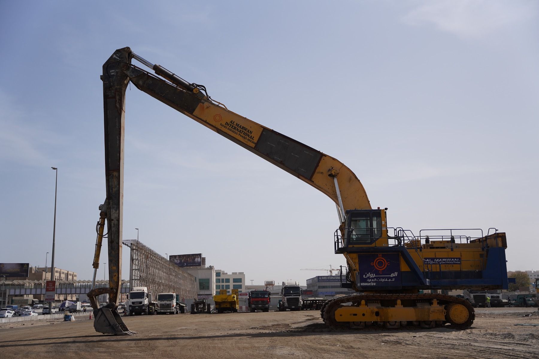 2001 Komatsu PC-1600 Long-Reach Crawler Excavator