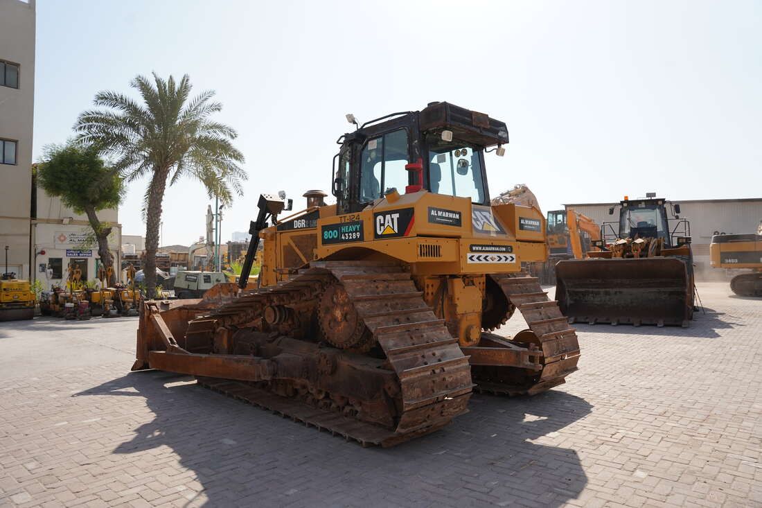 Used Caterpillar D6R2 LGP Bulldozer for Sale 2019 | Al Marwan